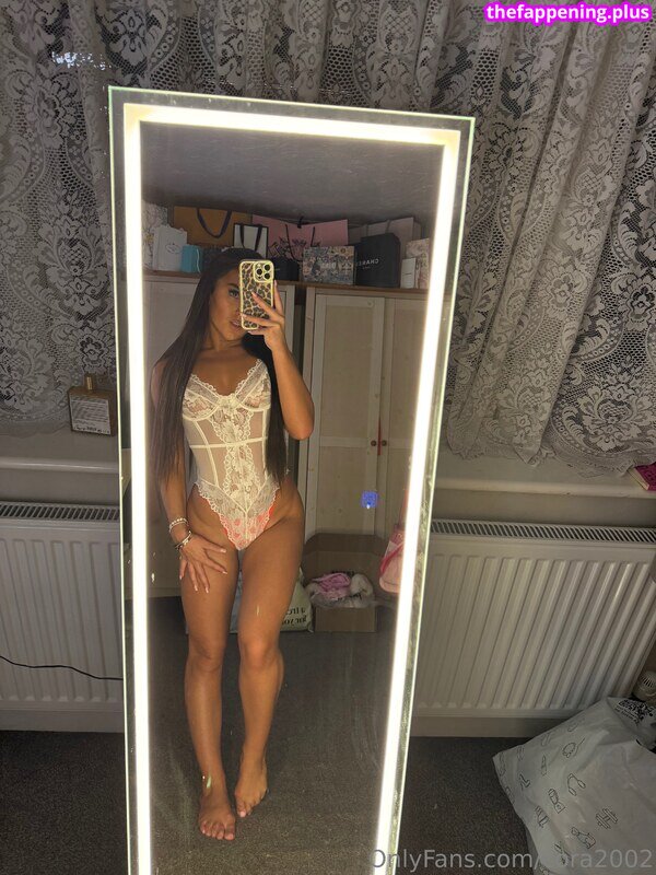 bbycorachis / cora_2oo2 / https: Nude OnlyFans Photo #27